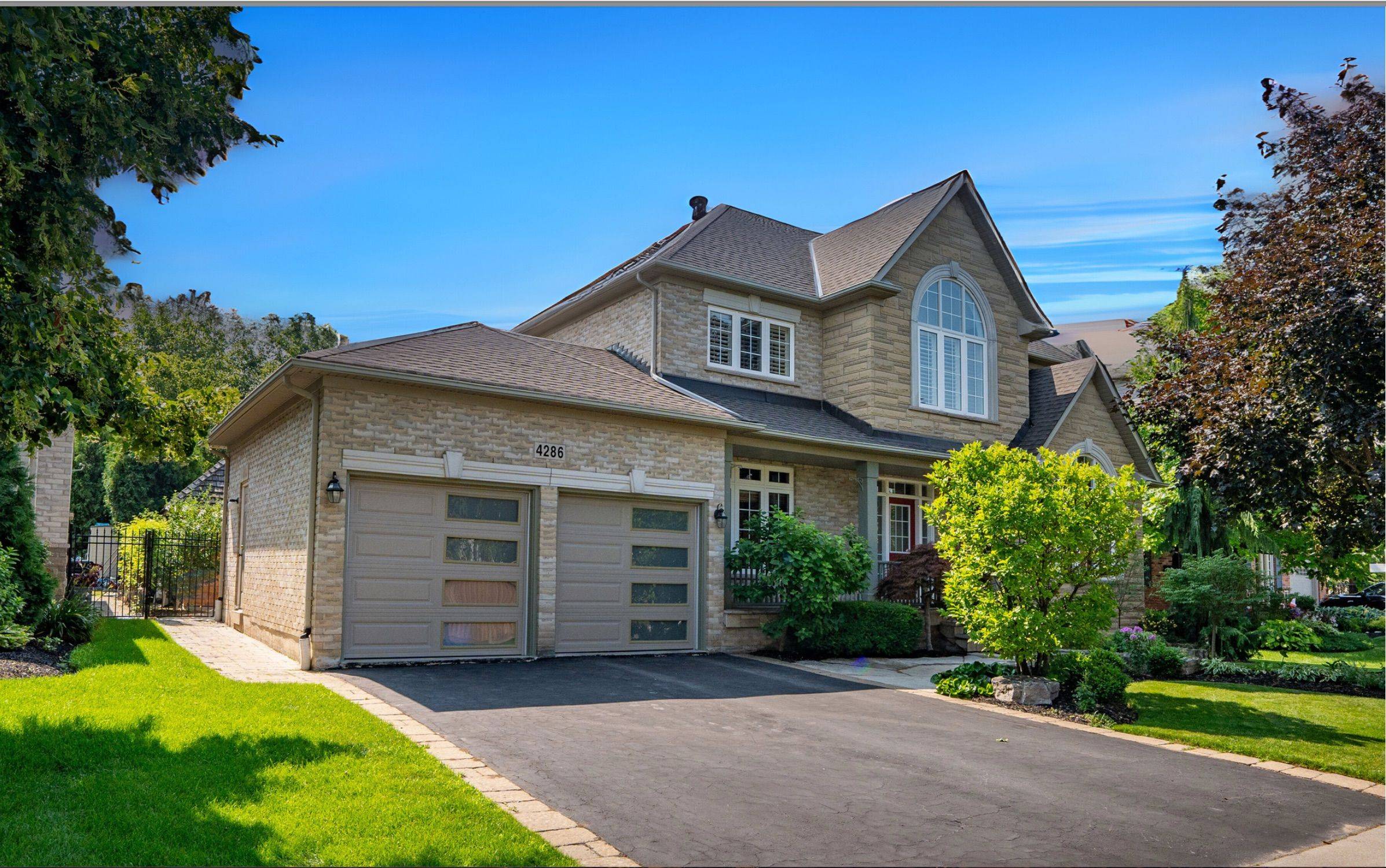 4286 Clubview DR, Burlington, ON L7M 4X1
