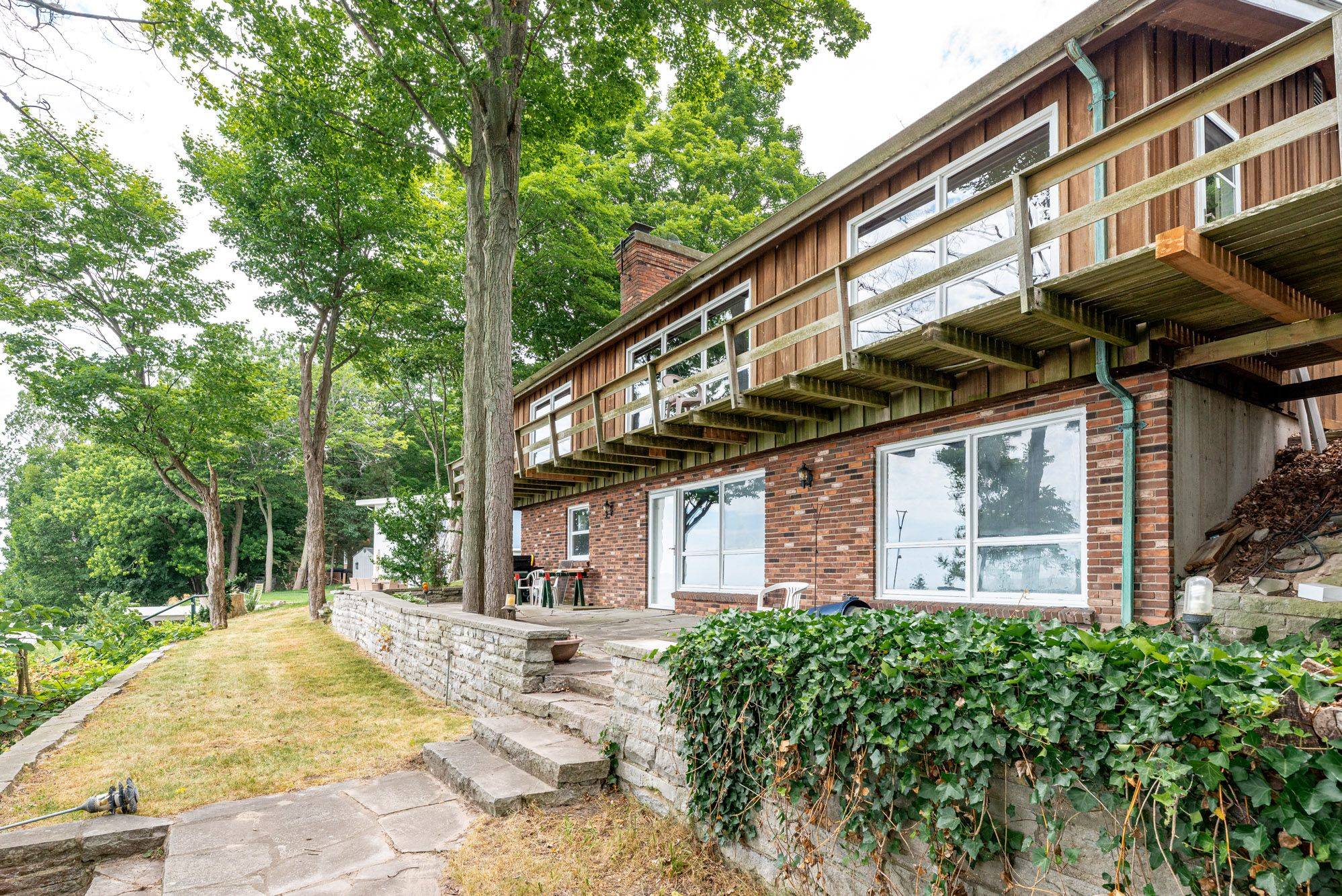 Wainfleet, ON L3K 5V4,10121 Cedar Crest RD
