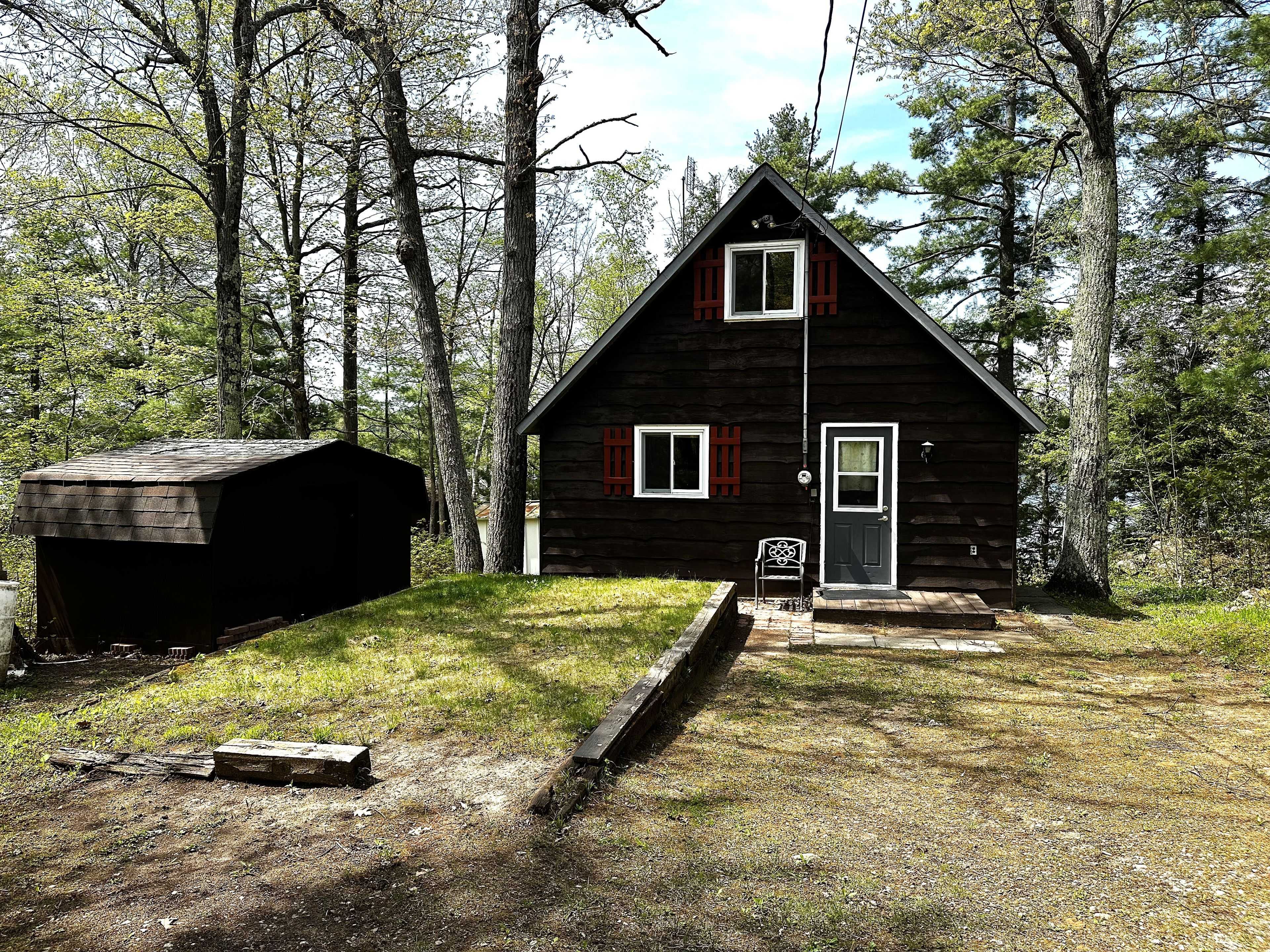 Tay Valley, ON K0H 2B0,210 Birch Bay LN S