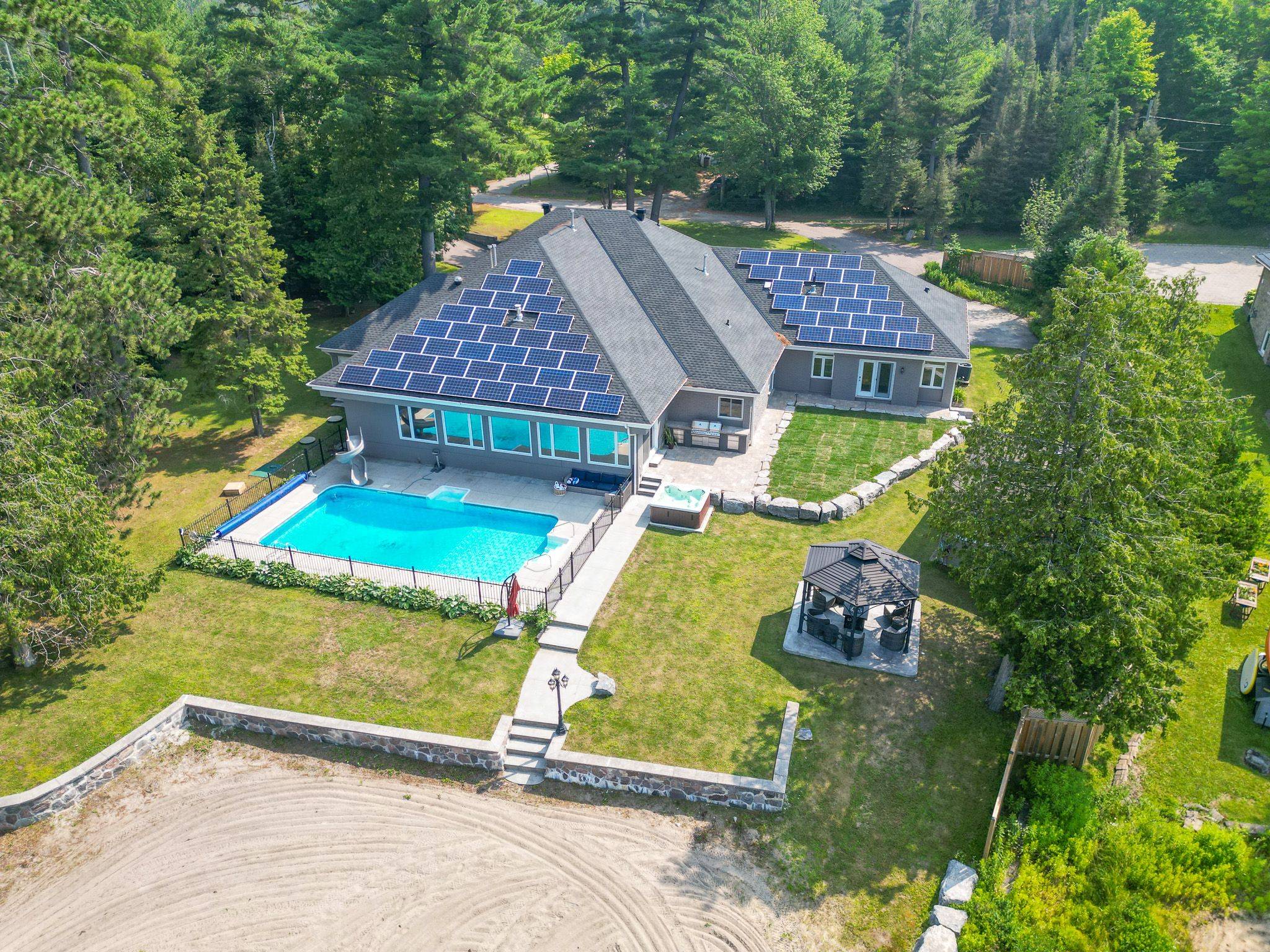 North Bay, ON P1B 8G4,254 Silver Lady LN