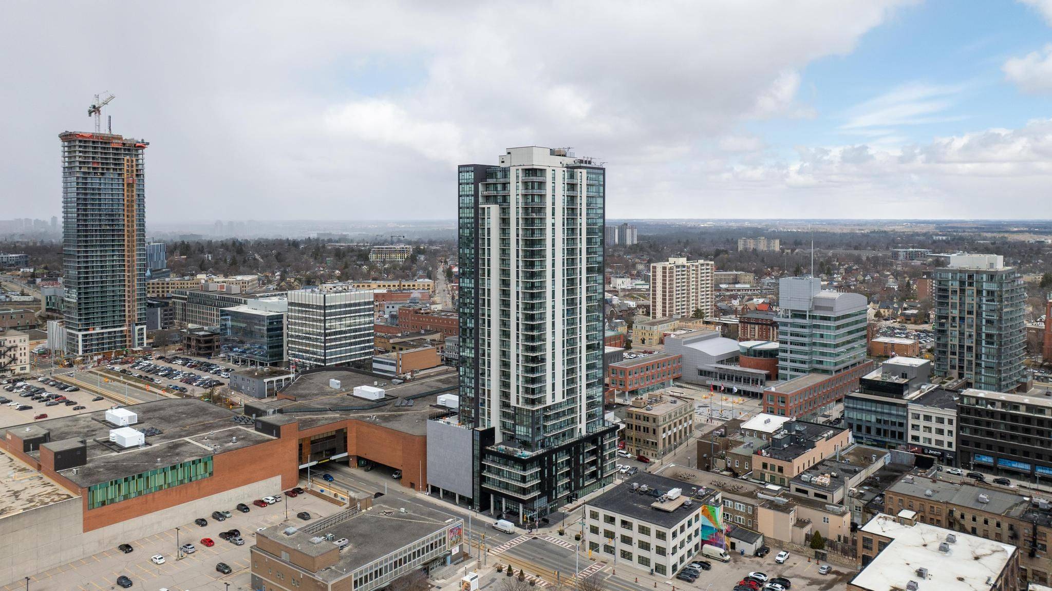 60 Charles St W ST #308, Kitchener, ON N2G 0C9