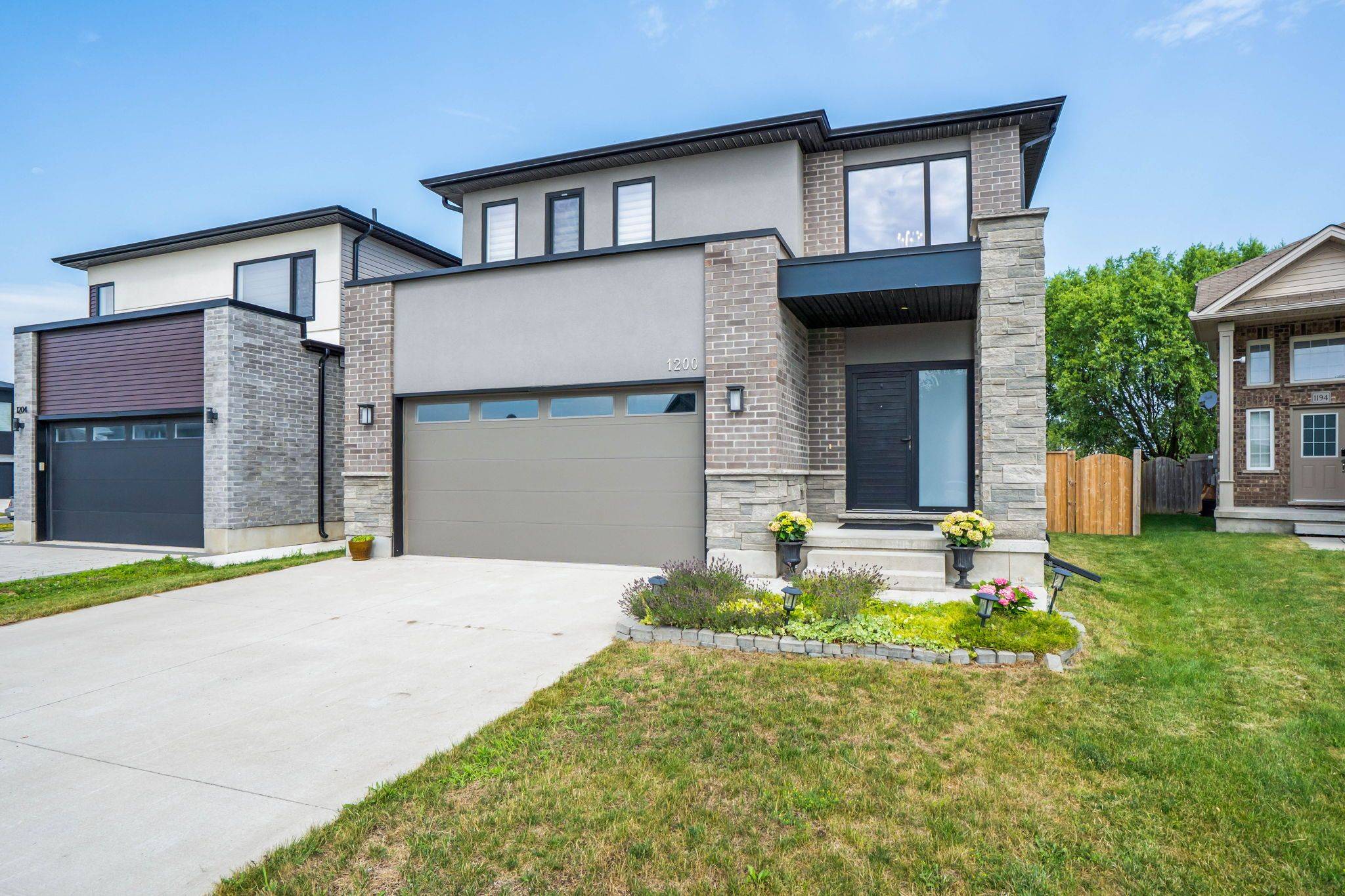 London North, ON N6G 0C8,1200 Silverfox DR