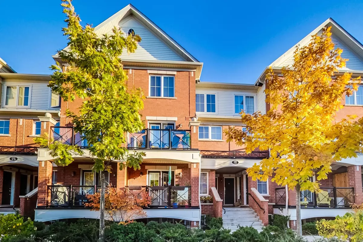 Oakville, ON L6H 0K1,2492 Post RD #11