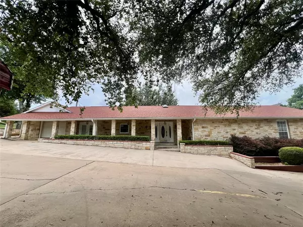 Eastland, TX 76448,207 County Road 564