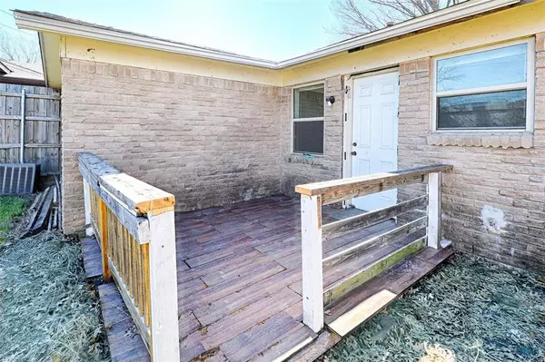 Garland, TX 75040,523 Parker Circle