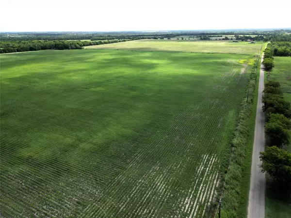48Ac CR 2165, Klondike, TX 75440