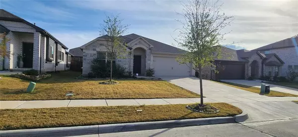 1236 Rosebush Road, Aubrey, TX 76227