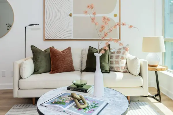 Toronto C01, ON M5V 3W9,350 Wellington ST W #219