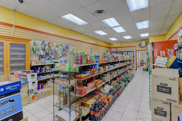 Toronto C07, ON M3R 1Y1,4949 Bathurst ST #4