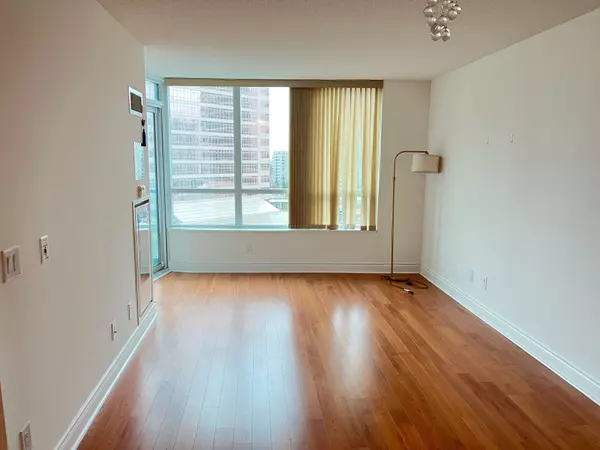 Toronto C07, ON M2M 0A5,25 Greenview AVE #1123