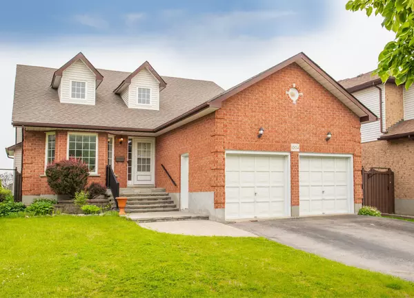 1004 Catskill DR, Oshawa, ON L1J 8N7