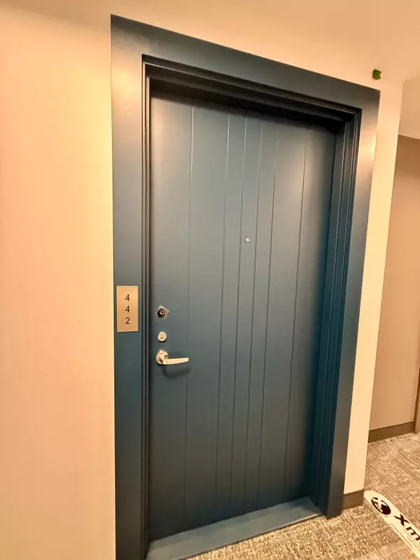 Oshawa, ON L1H 7K4,2545 Simcoe ST N #442