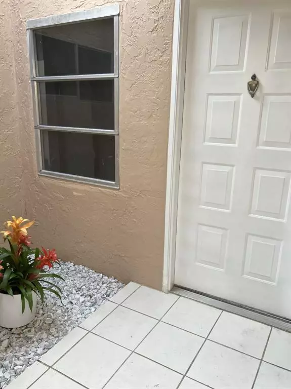 Boca Raton, FL 33496,8273 Springtree Road