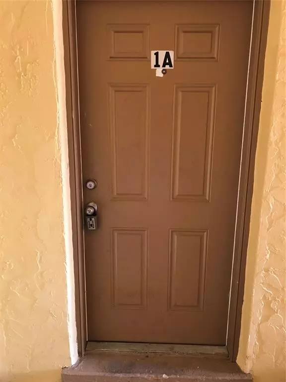 2946 NW 55th Ave #1A, Lauderhill, FL 33313