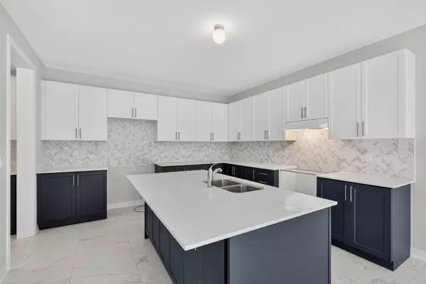 Innisfil, ON L0L 1W0,1474 Davis Loop CIR