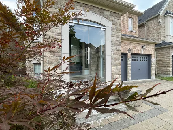 Richmond Hill, ON L4C 0Y5,62 Gracedale DR