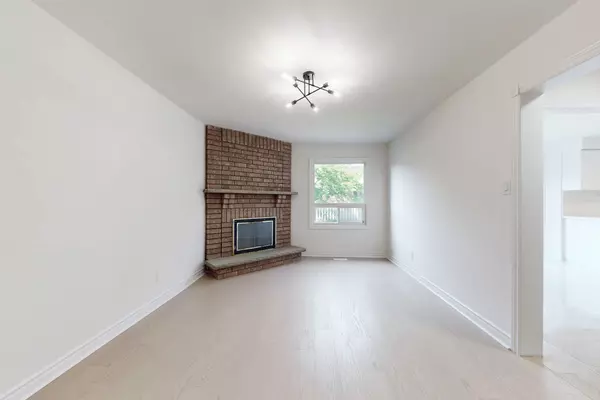 Mississauga, ON L5R 2S9,5158 Sundial CT