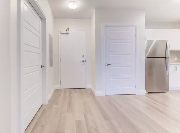 Kitchener, ON N2E 0H6,5 Wake Robin DR #303