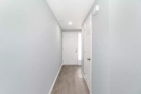 Hamilton, ON L8K 6L7,11 Harrisford ST #42