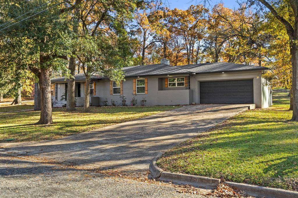 804 Fleming Drive,  Mount Pleasant,  TX 75455