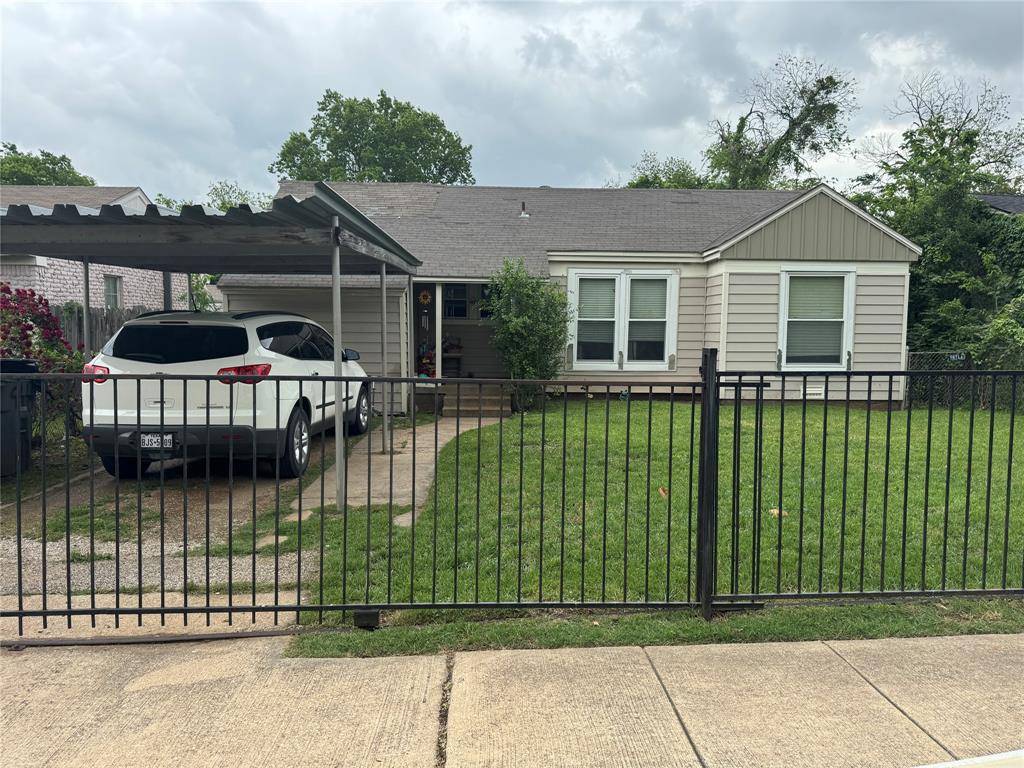 918 N Barnett Avenue, Dallas, TX 75211