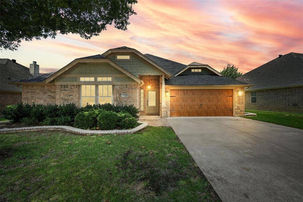 5725 Eldon Martin Street, Fort Worth, TX 76179