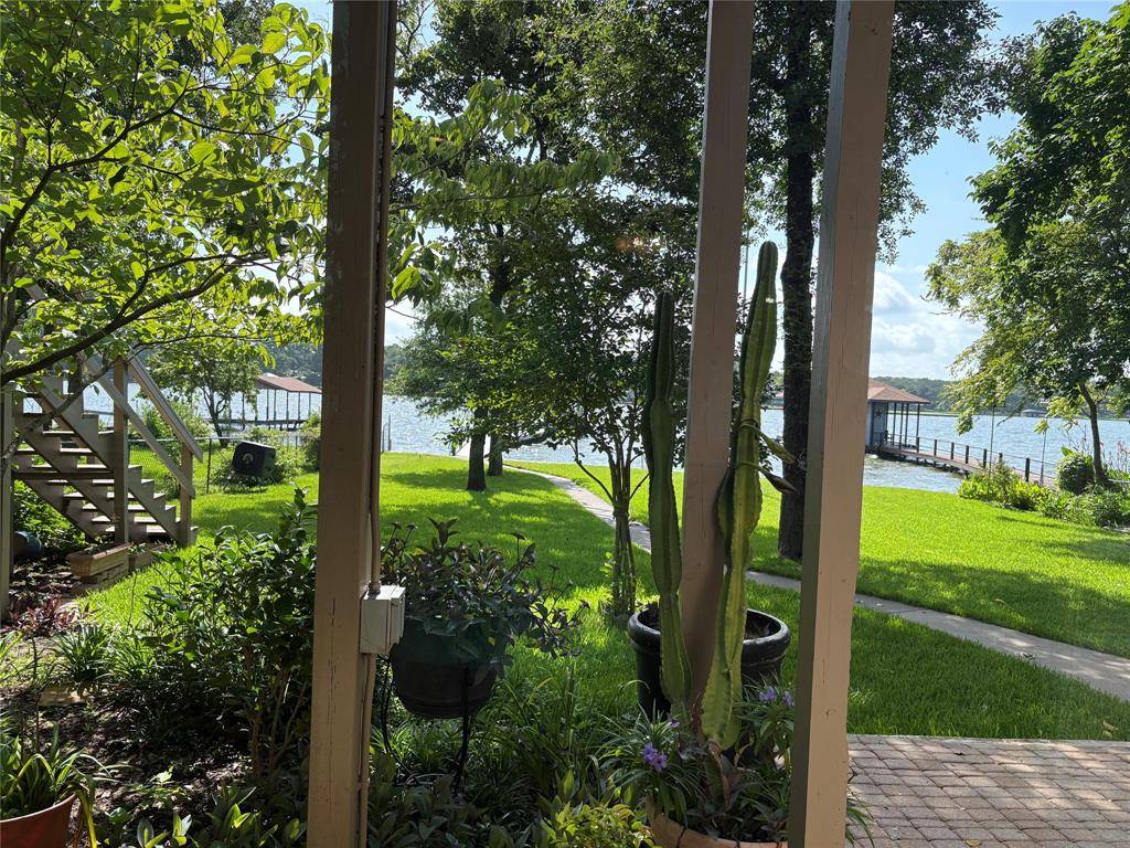 Gun Barrel City, TX 75156,130 Camino Robles Street