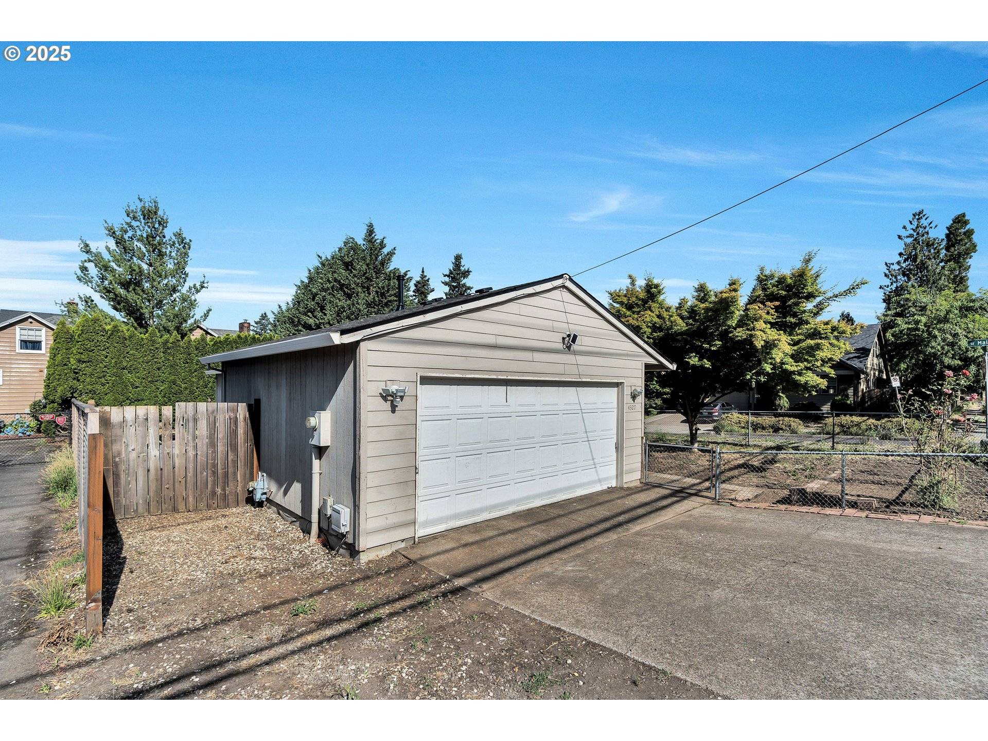 Portland, OR 97236,4327 SE 136TH AVE