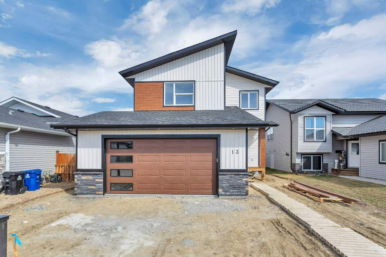 13 Murphy Close, Blackfalds, AB T4M 0H5