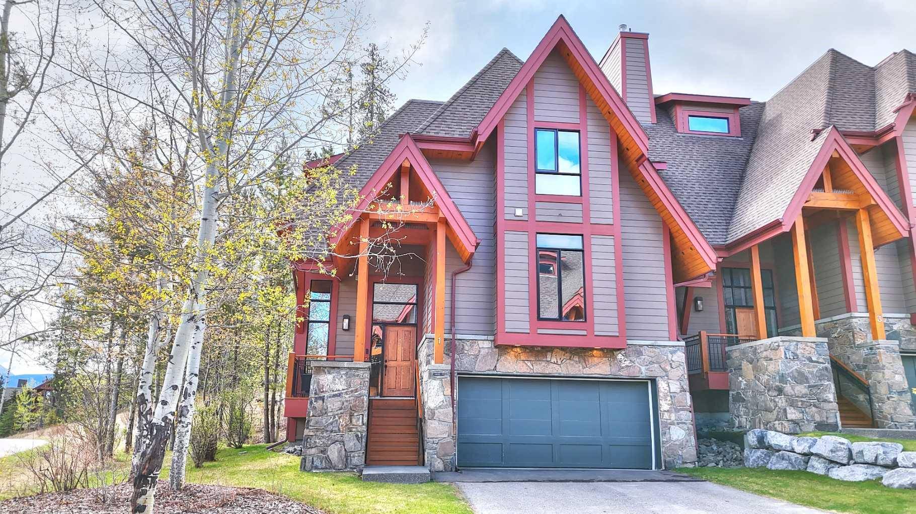 101 Armstrong PL #1, Canmore, AB T1W3M2