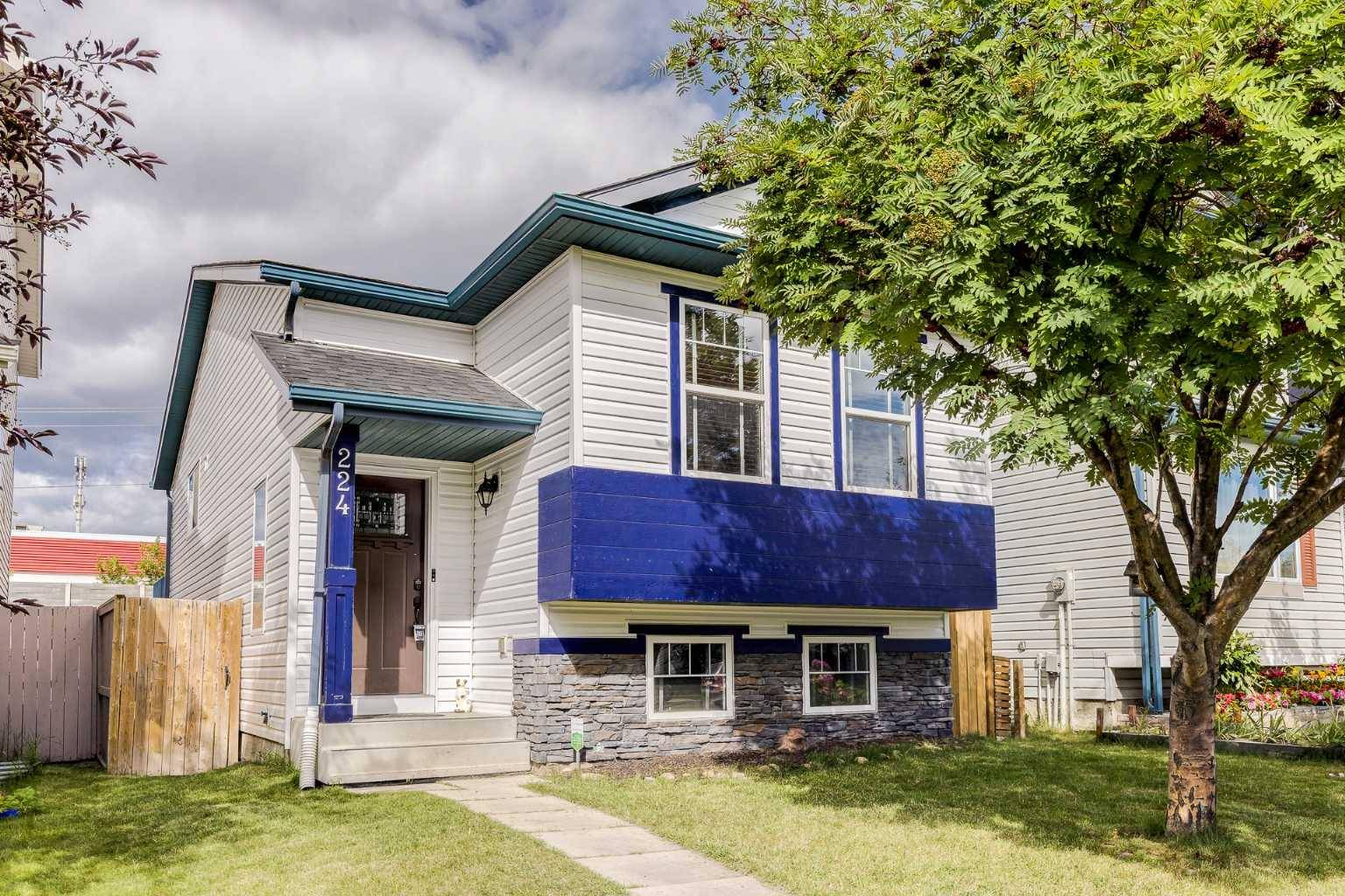 224 Covehaven RD Northeast, Calgary, AB T3K 5W8