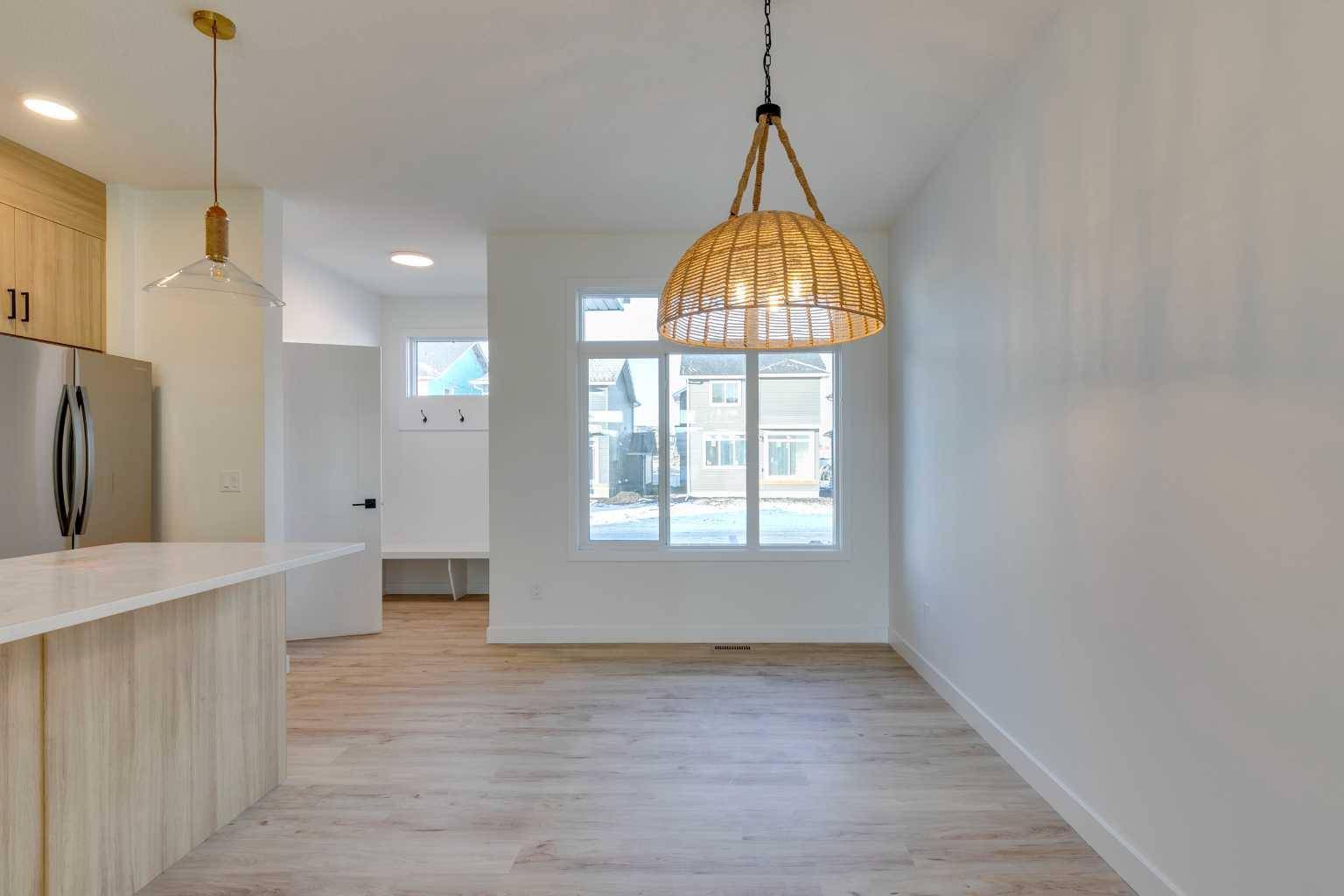 Airdrie, AB T4B 5J9,221 Cobblestone Gate