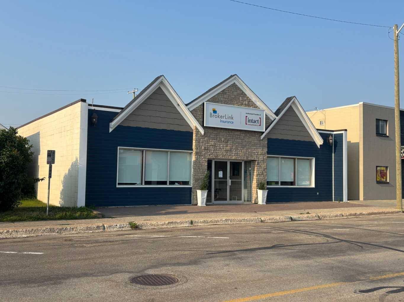 Whitecourt, AB T7S1L8,5019 51 AVE