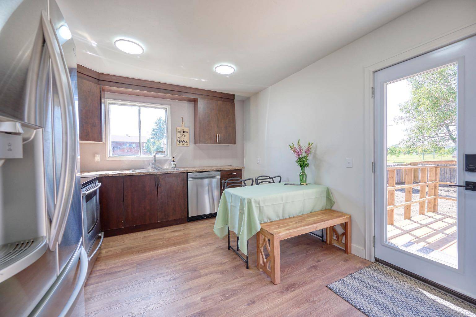 Calgary, AB T2A 2H9,1176 Penrith CRES Southeast