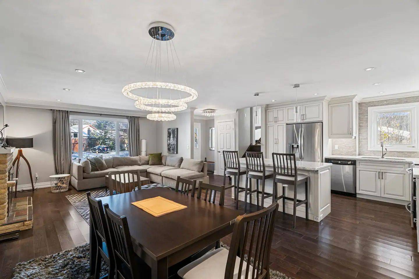 Toronto C07, ON M2N 1W2,289 Burnett AVE