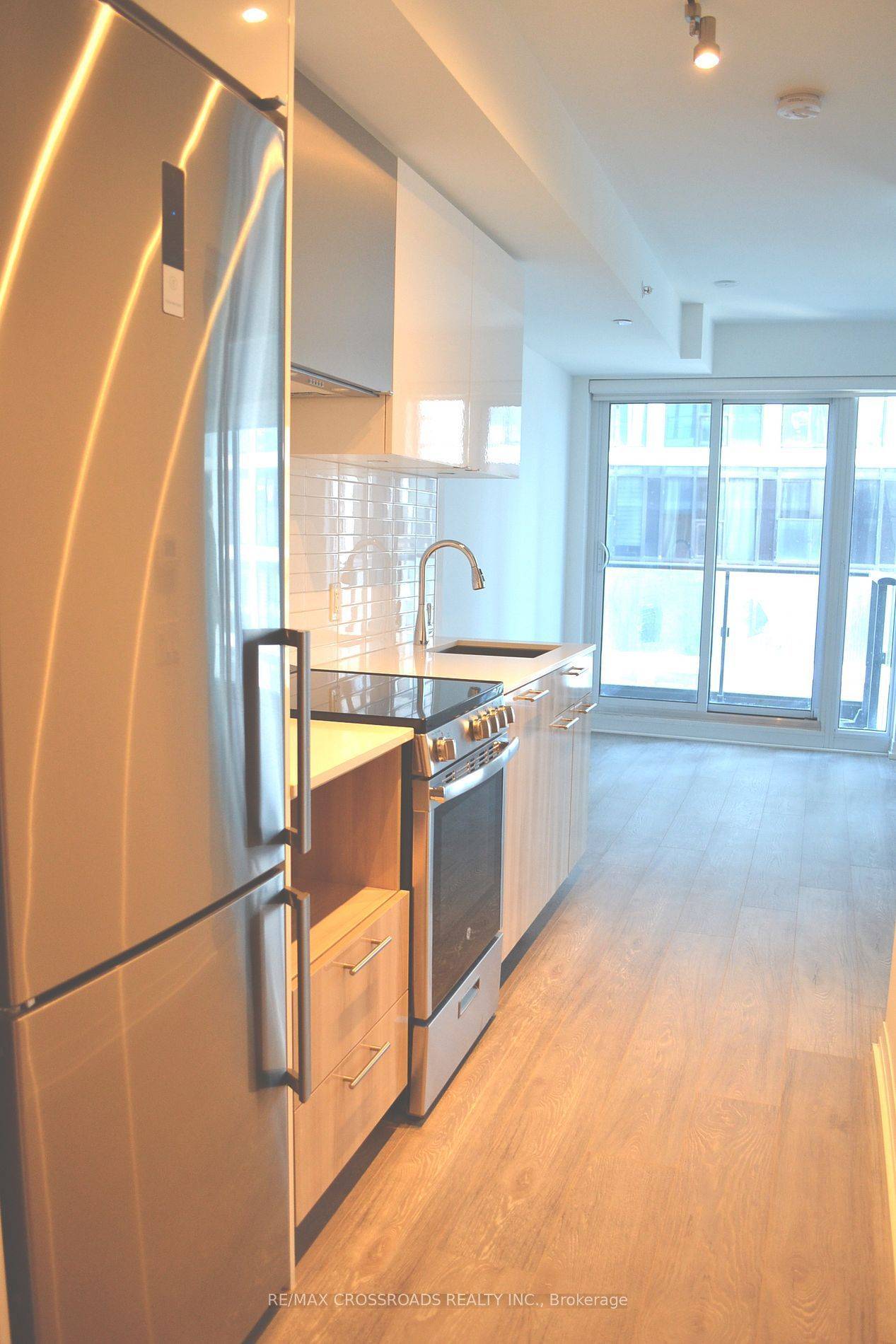 Toronto C08, ON M5B 0C3,251 JARVIS ST #1523