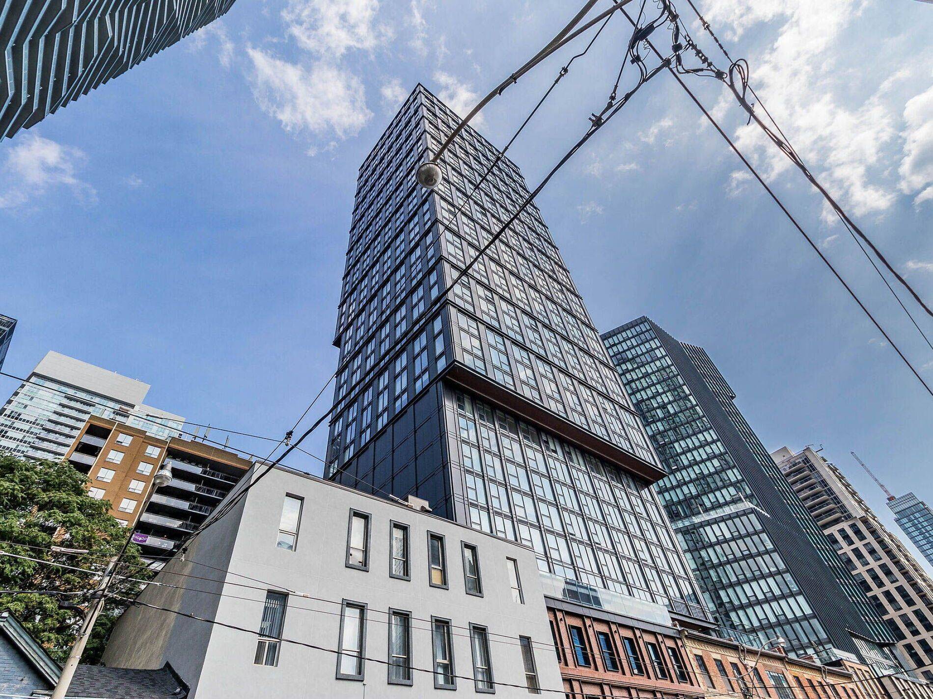 82 Dalhousie ST #4202, Toronto C08, ON M5B 0C5