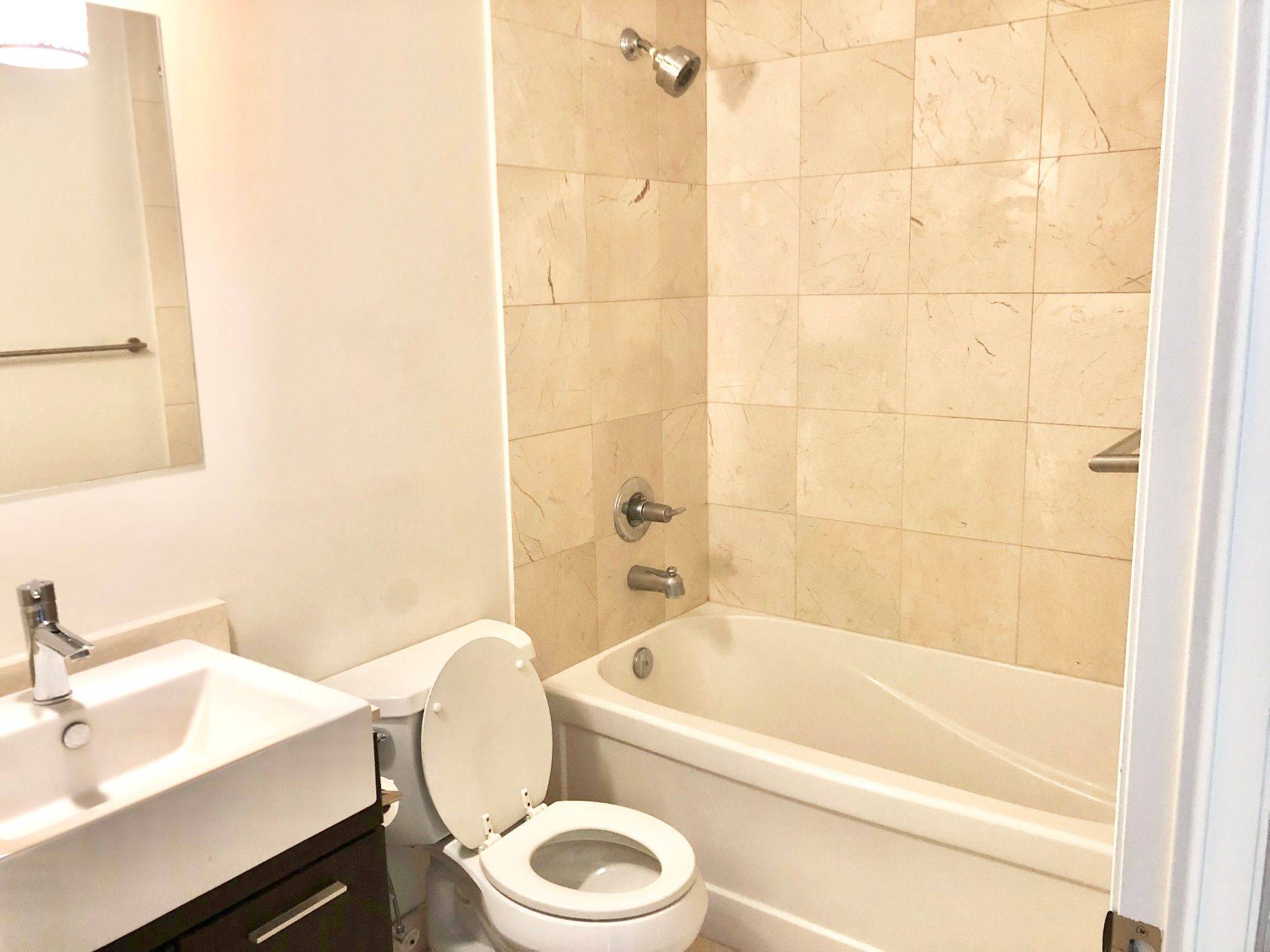 Toronto C01, ON M5G 1N6,770 Bay ST #Ph503