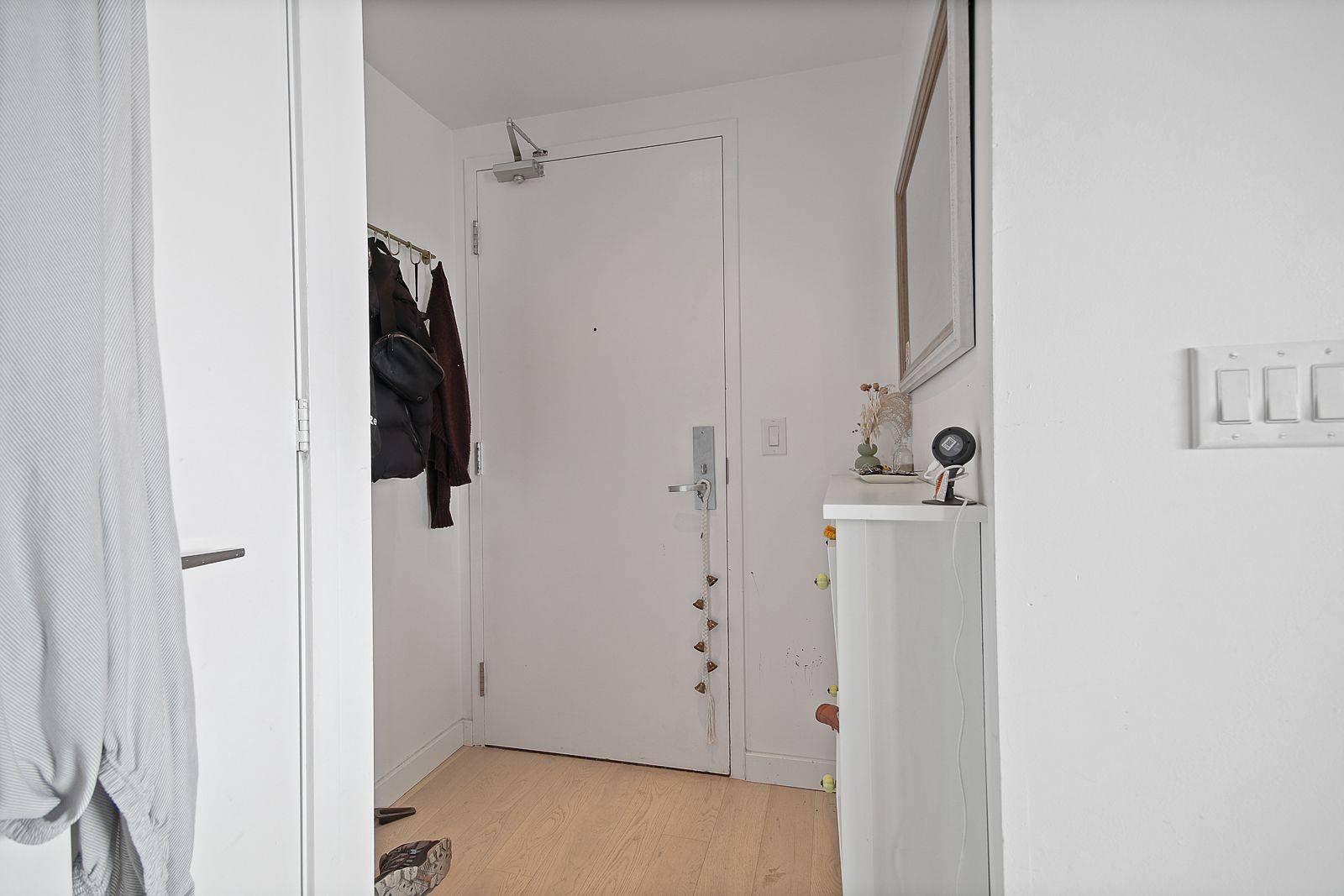 Toronto C01, ON M5V 0K4,8 Charlotte ST #2209