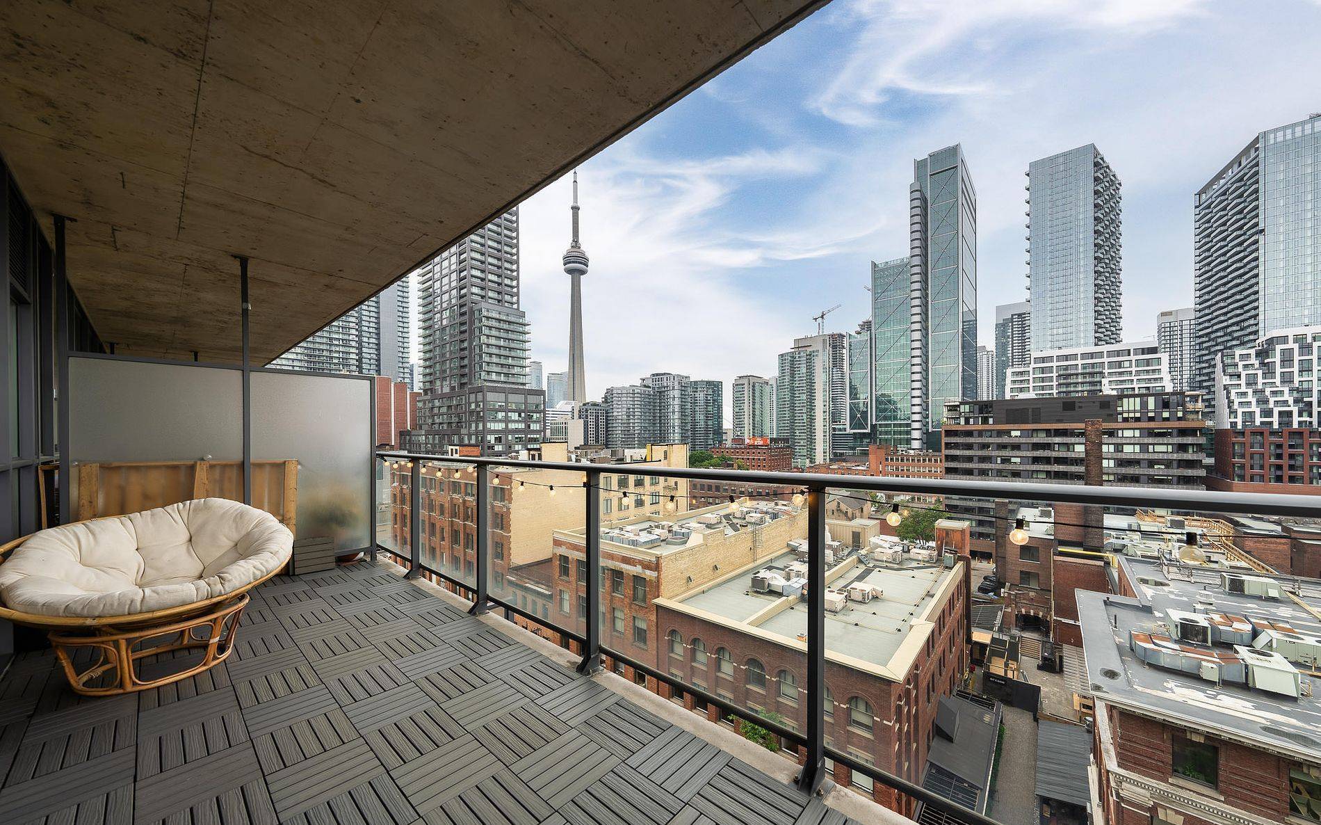 478 King ST W #909, Toronto C01, ON M5V 0A8