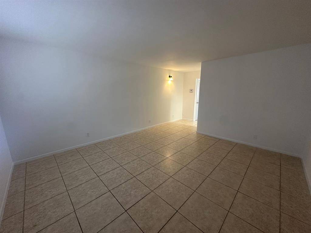 West Palm Beach, FL 33409,515 S Sequoia Dr #203