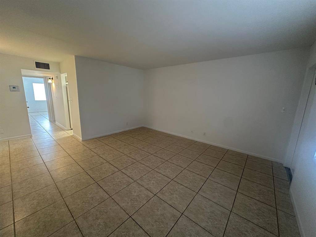 West Palm Beach, FL 33409,515 S Sequoia Dr #203