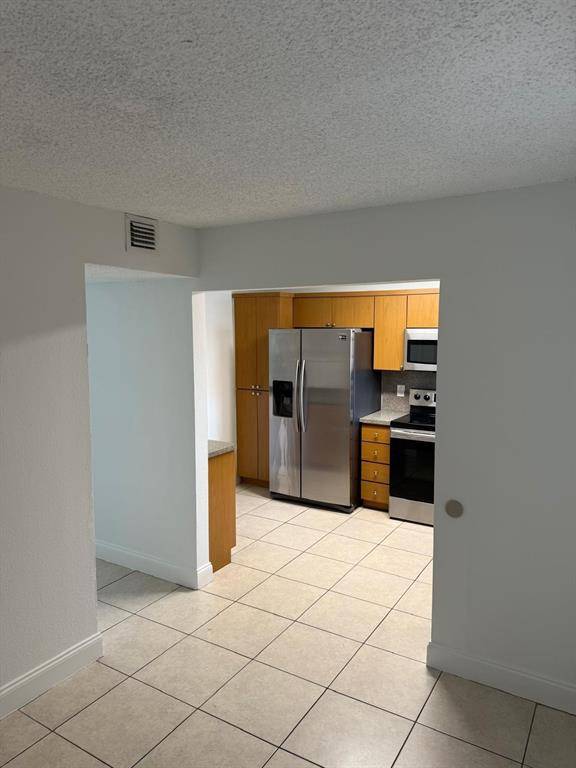 Coral Springs, FL 33065,3750 NW 115th Ave #5