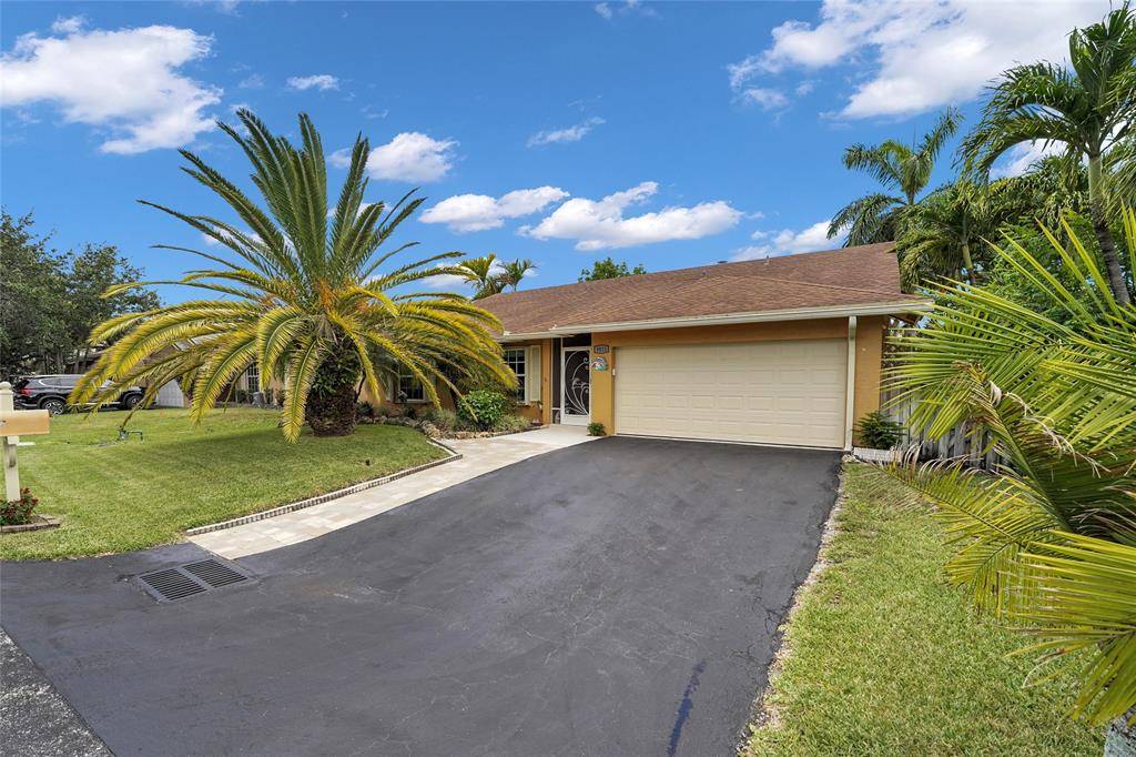 9811 NW 53rd Ct, Coral Springs, FL 33076