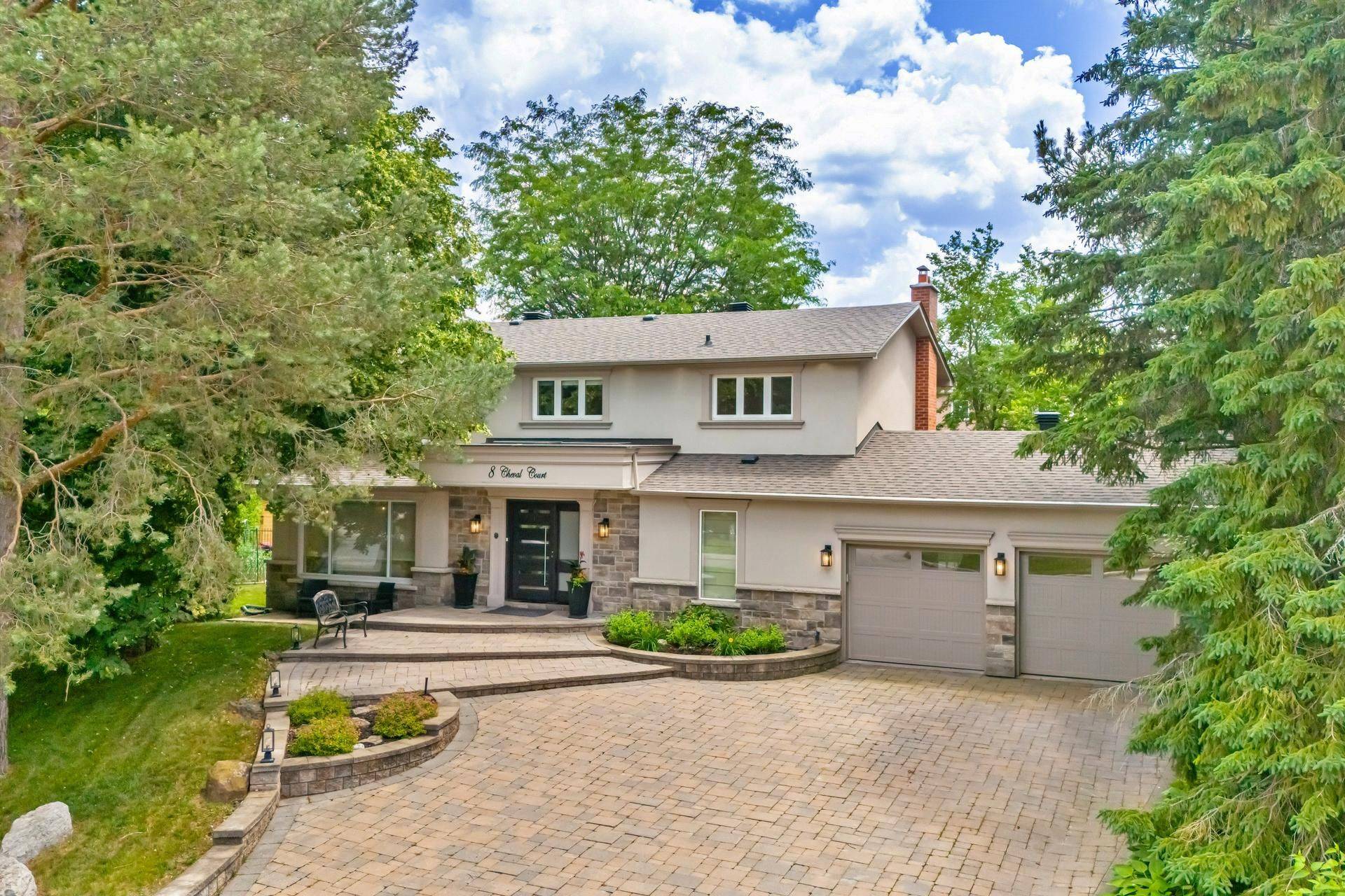 8 Cheval CT, Richmond Hill, ON L4E 2N7