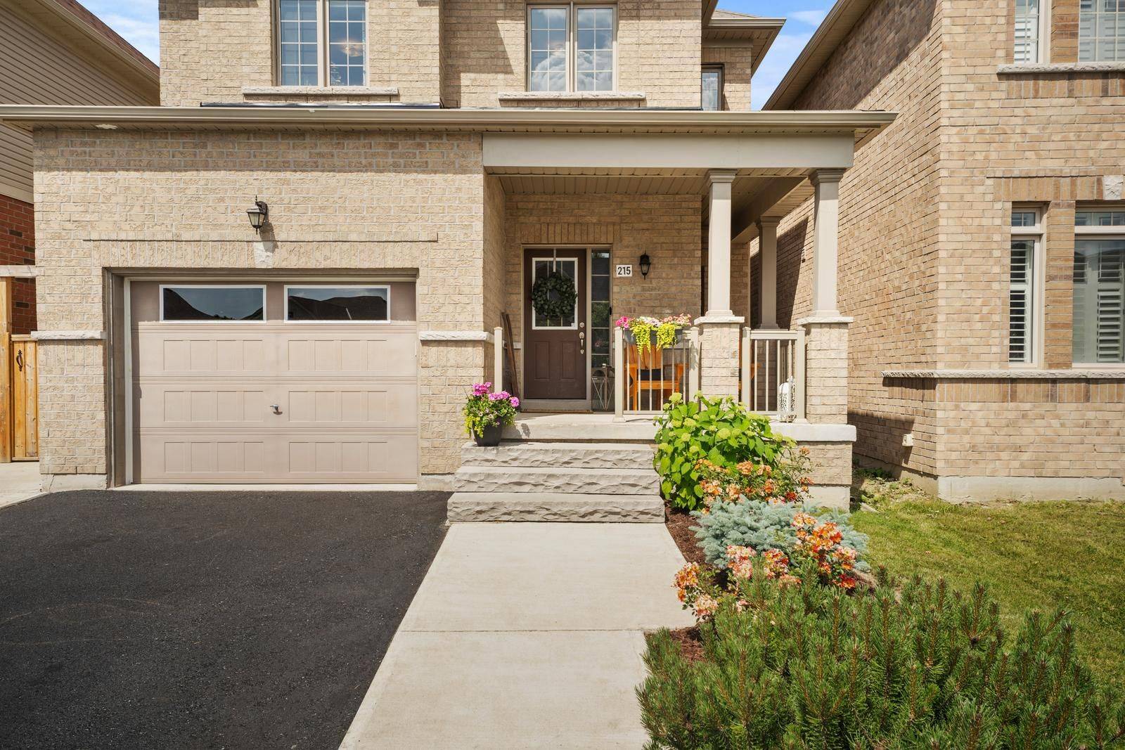 New Tecumseth, ON L0G 1A0,215 Strachan TRL