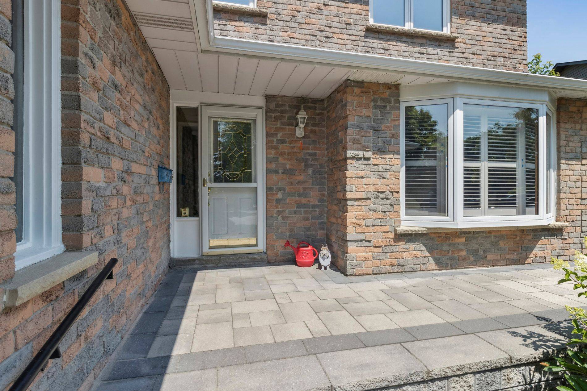 Newmarket, ON L3Y 6H4,40 Manning CRES