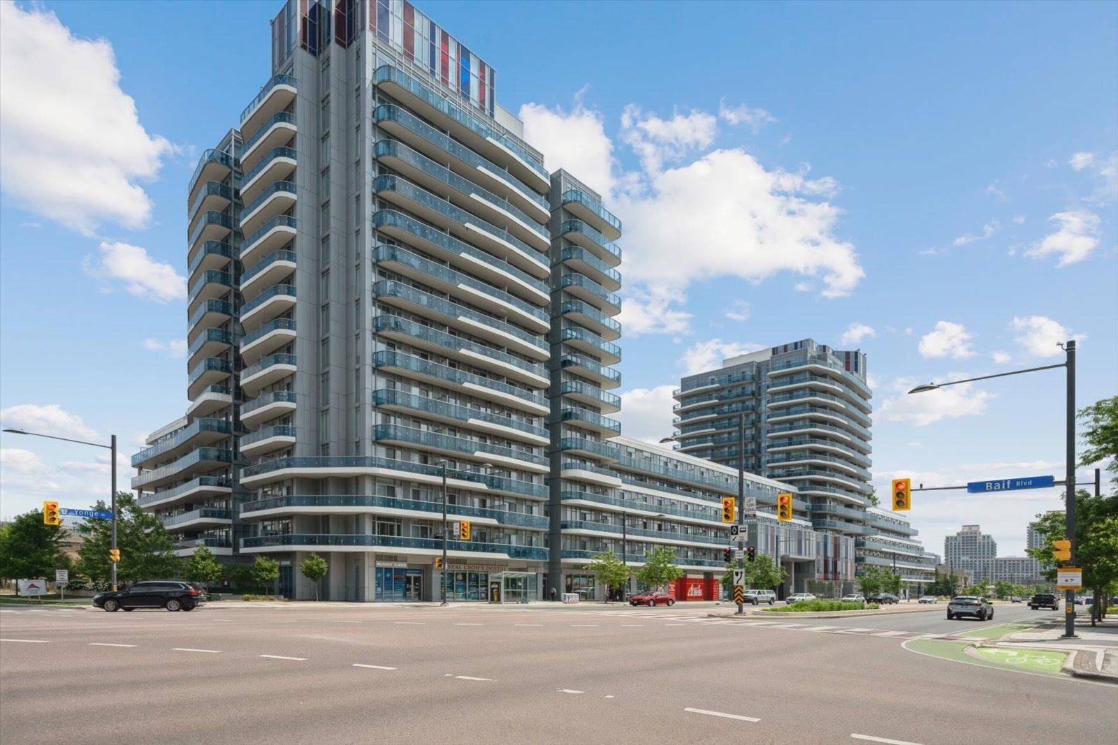 Richmond Hill, ON L4C 1V4,9471 Yonge ST #220