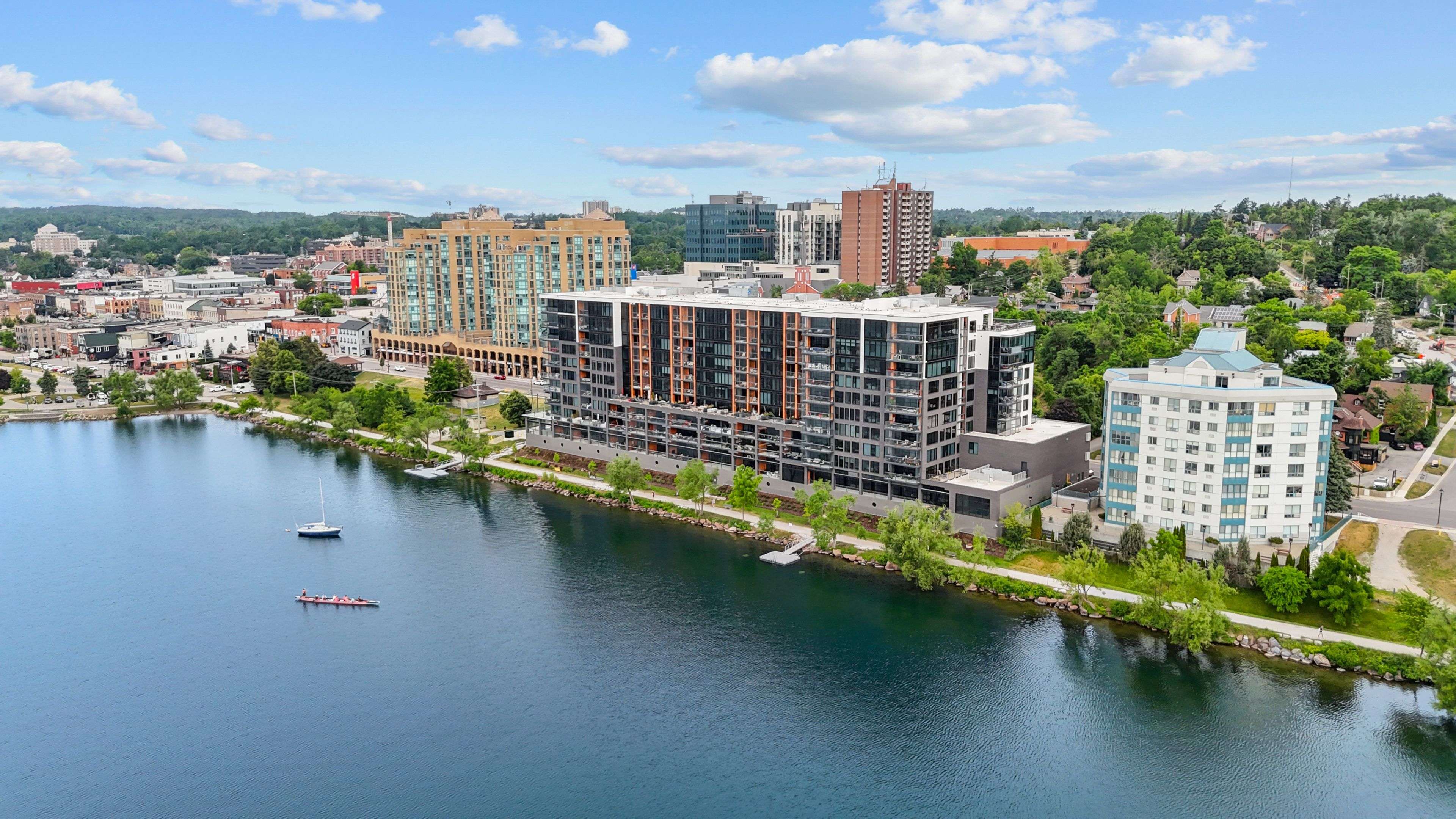 Barrie, ON L4M 0L7,185 Dunlop ST E #621