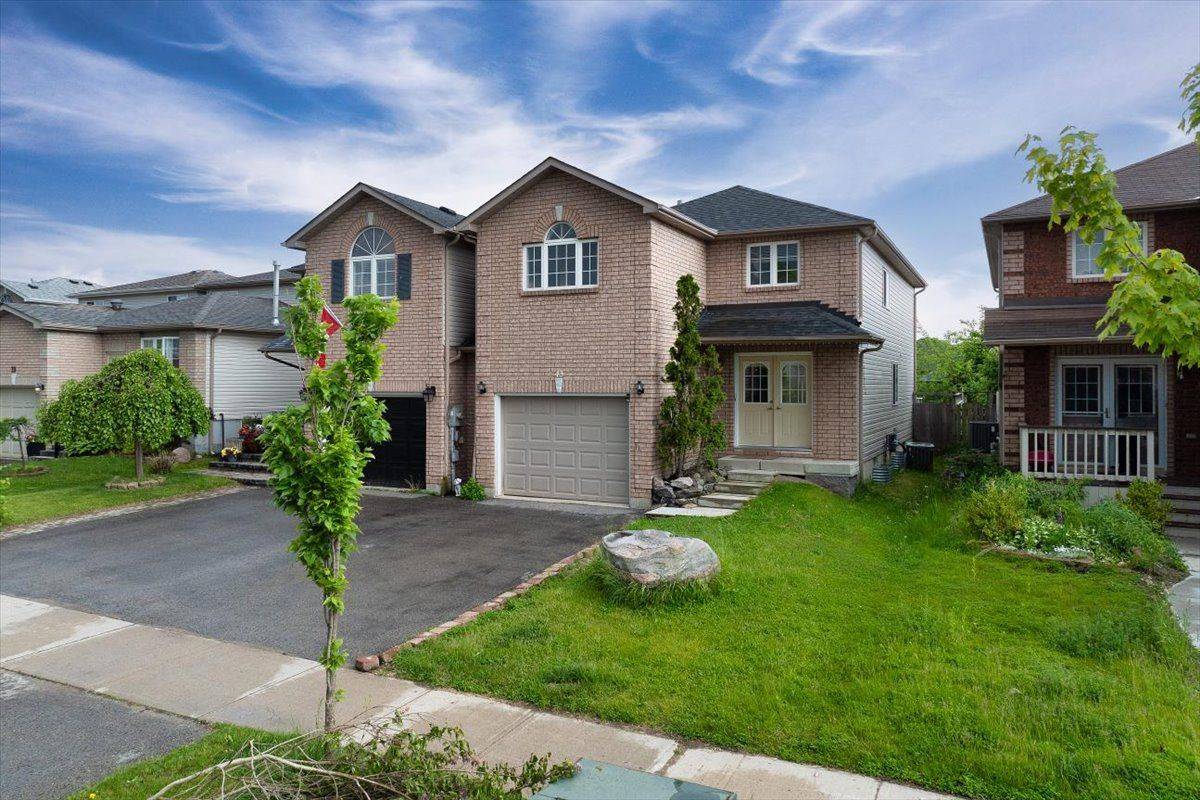43 Willow DR, Barrie, ON L4N 8T1